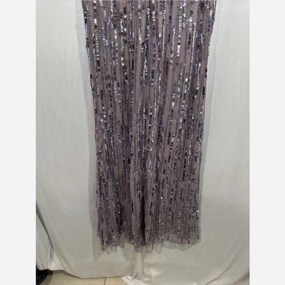 NWT $998 Mac Duggal [ 8 ] V Neck Cap Sleeve Hand Embellished Gown Heather Purple - Picture 15 of 16